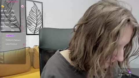 Snapshot of haileyfoxy chatting on February 2026 12:59:02 PM Hailey online show from February 2026 12:59:02 PM