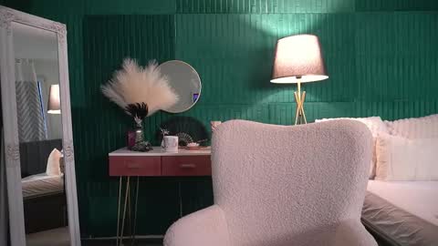 Hailey online show from March 2026 04:39:01 AM