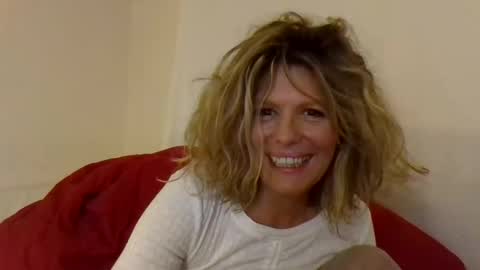 Snapshot of haileys123 chatting on February 2025 03:07:01 AM Hailey online show from February 2025 03:07:01 AM