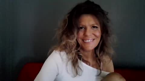 Snapshot of haileys123 chatting on January 2026 07:48:01 PM Hailey online show from January 2026 07:48:01 PM