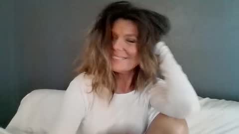 Snapshot of haileys123 chatting on January 2026 07:39:01 PM Hailey online show from January 2026 07:39:01 PM