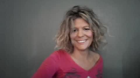 Snapshot of haileys123 chatting on February 2026 10:17:02 PM Hailey online show from February 2026 10:17:02 PM