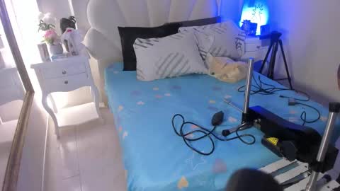 Snapshot of haileysans chatting on March 2026 11:32:02 AM haileysans online show from March 2026 11:32:02 AM