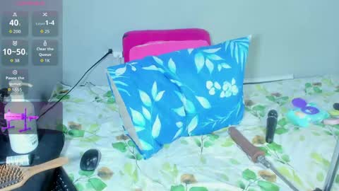 haileystonei online show from May 2026 06:13:01 PM