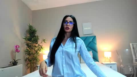 Hailey online show from September 2025 05:54:01 AM