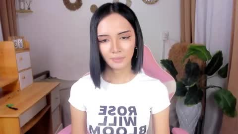 Snapshot of hailyourqueenofsatisfaction chatting on April 2026 10:07:02 AM Haily online show from April 2026 10:07:02 AM