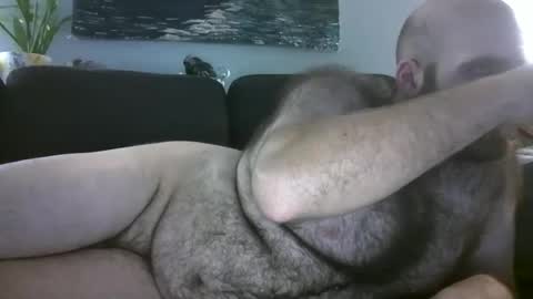 Hairiest Bear online show from December 2025 06:53:01 AM