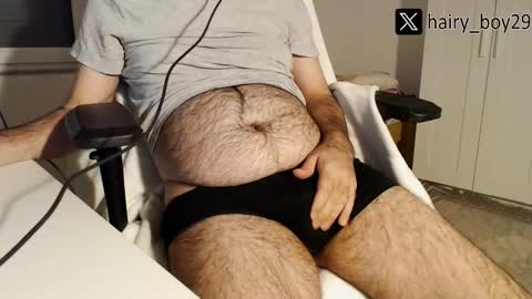 Snapshot of hairy_boy29 chatting on November 2025 08:10:01 PM hairy_boy29 online show from November 2025 08:10:01 PM