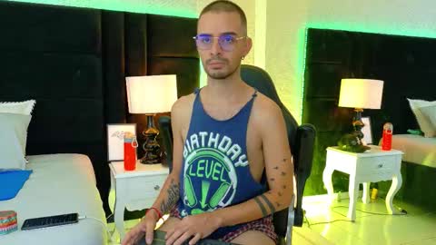 H A I R Y D I A M O N D online show from September 2025 03:30:02 AM