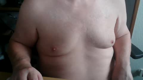 hairyarmpit_lover_1970 online show from October 2025 07:49:02 AM