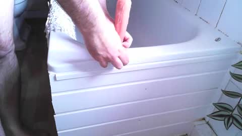 hairyirishbearcub online show from April 2026 04:12:02 PM