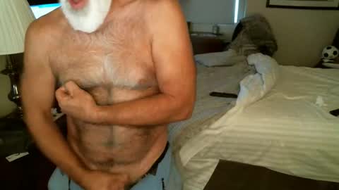 Hairy pecs online show from April 2026 09:18:02 PM