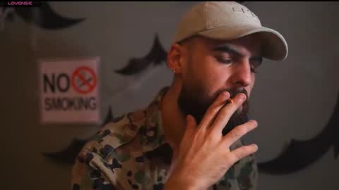 HairyRobXxX online show from October 2025 03:35:02 PM