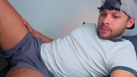 Independent       model  online show from February 2026 11:20:02 PM