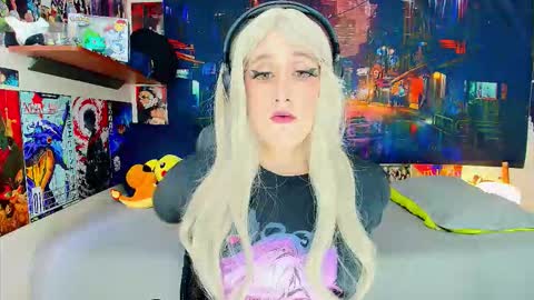 Snapshot of hakurukushka chatting on November 2025 08:21:02 PM Haku Please help me with your thumbs up its important online show from November 2025 08:21:02 PM