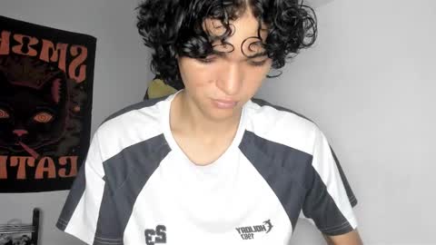 Snapshot of halan_jr chatting on October 2025 10:51:02 PM halan online show from October 2025 10:51:02 PM