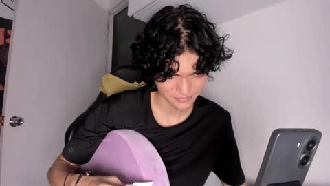 Snapshot of halan_jr chatting on October 2025 09:47:02 PM halan online show from October 2025 09:47:02 PM