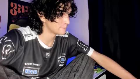 Snapshot of halan_jr chatting on November 2025 08:13:02 AM halan online show from November 2025 08:13:02 AM