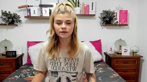 Snapshot of haleyreedme chatting on September 2025 06:14:01 AM Haley online show from September 2025 06:14:01 AM