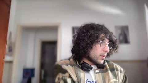 halfblood18 online show from October 2025 03:03:02 PM