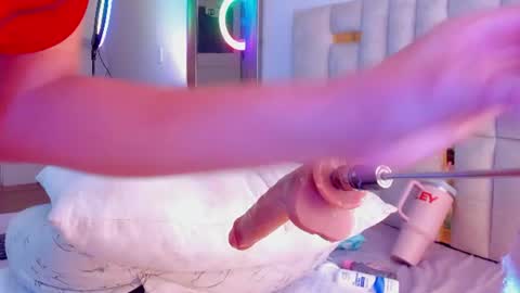 Halie  online show from June 2026 01:05:02 AM