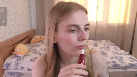 Snapshot of halie_cross chatting on March 2025 04:04:01 AM Nellie online show from March 2025 04:04:01 AM