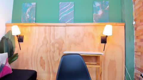 Halley Lorens online show from February 2026 07:09:02 PM