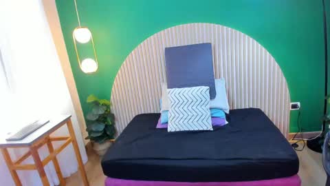 Halley Lorens online show from May 2026 06:57:01 PM