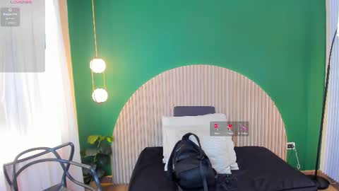 Halley Lorens online show from June 2026 06:49:01 PM