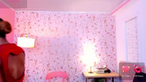 Halley Lorens online show from June 2026 07:02:01 PM