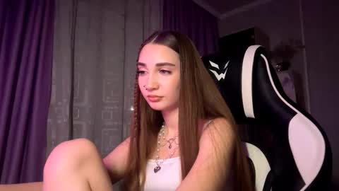 Snapshot of halliemcanaw chatting on December 2025 07:53:02 PM Holly online show from December 2025 07:53:02 PM