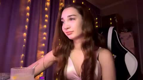 Holly online show from February 2026 10:08:02 PM