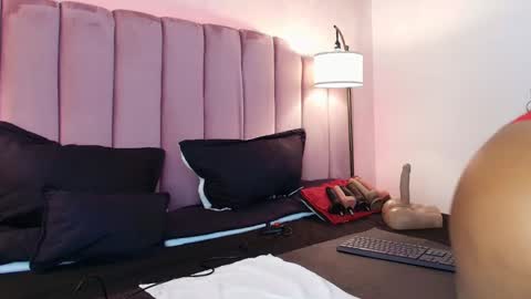  Hally Bans  online show from March 2025 12:09:02 PM