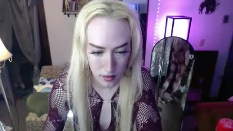 Snapshot of halovalentine chatting on March 2026 12:17:02 AM halovalentine online show from March 2026 12:17:02 AM