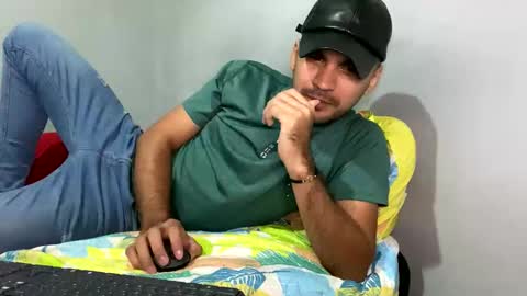 Snapshot of hamiltong12 chatting on November 2025 07:51:02 PM hamiltong12 online show from November 2025 07:51:02 PM