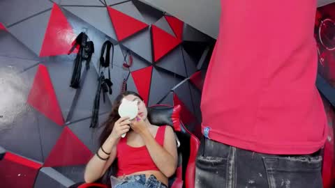 Snapshot of hana_and_zeta chatting on September 2025 12:10:02 PM Hana and Zeta online show from September 2025 12:10:02 PM