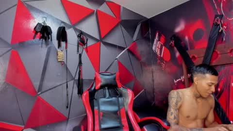 Snapshot of hana_and_zeta chatting on September 2025 12:10:01 PM Hana and Zeta online show from September 2025 12:10:01 PM