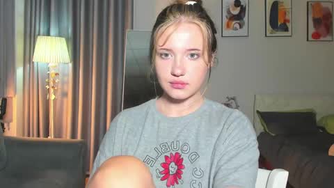 Snapshot of hanahwoods chatting on February 2025 11:11:02 PM hanahwoods online show from February 2025 11:11:02 PM