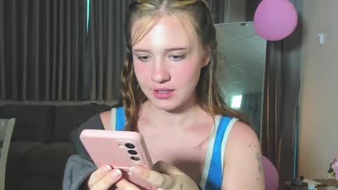 Snapshot of hanahwoods chatting on March 2025 12:00:01 AM hanahwoods online show from March 2025 12:00:01 AM