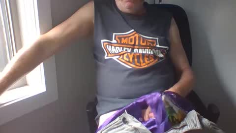 Snapshot of hand_ball_32 chatting on March 2026 12:17:01 AM hand_ball_32 online show from March 2026 12:17:01 AM