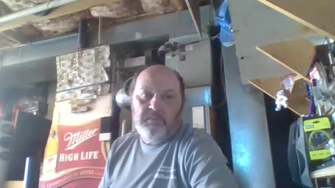 Snapshot of handiemanhere chatting on October 2025 05:11:02 PM naked man online show from October 2025 05:11:02 PM