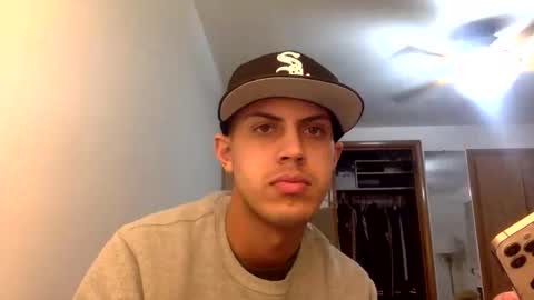 handsome01_ online show from February 2026 01:42:02 AM