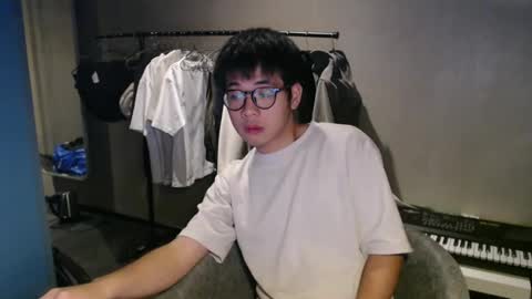 handsome_mannn online show from September 2025 08:02:01 PM