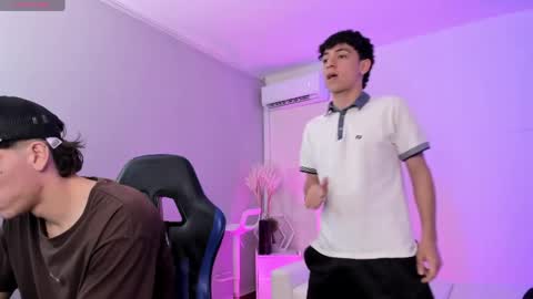 leonardfarrucknick and otis online show from May 2026 08:50:02 PM