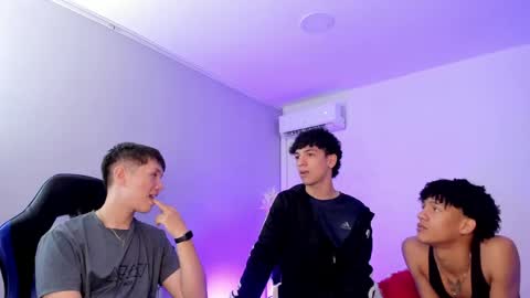 leonardfarrucknick and otis online show from June 2026 08:20:02 PM