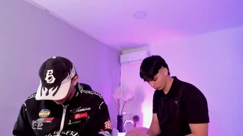 leonardfarrucknick and otis online show from June 2026 01:03:02 PM