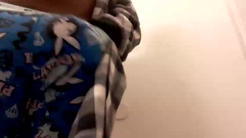 handsomeda1 online show from October 2025 09:00:02 AM