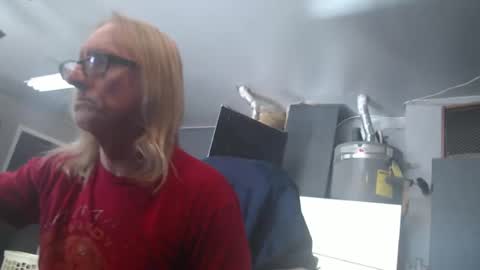 Snapshot of handyman5303 chatting on January 2025 06:07:01 PM Handystudman online show from January 2025 06:07:01 PM