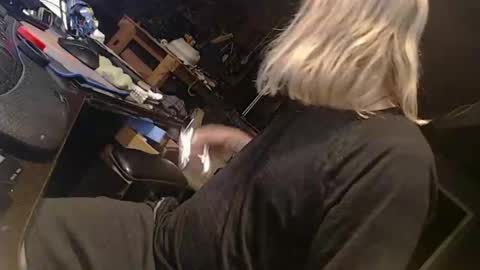 Snapshot of handystud33 chatting on April 2026 10:03:01 AM handystud33 online show from April 2026 10:03:01 AM