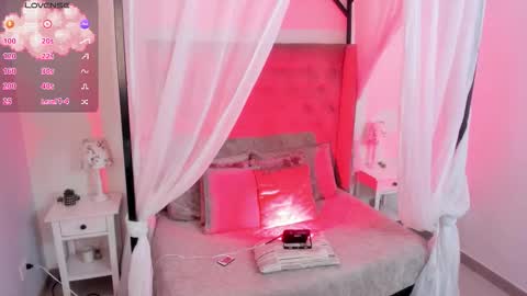 hanna  online show from December 2025 04:18:02 AM